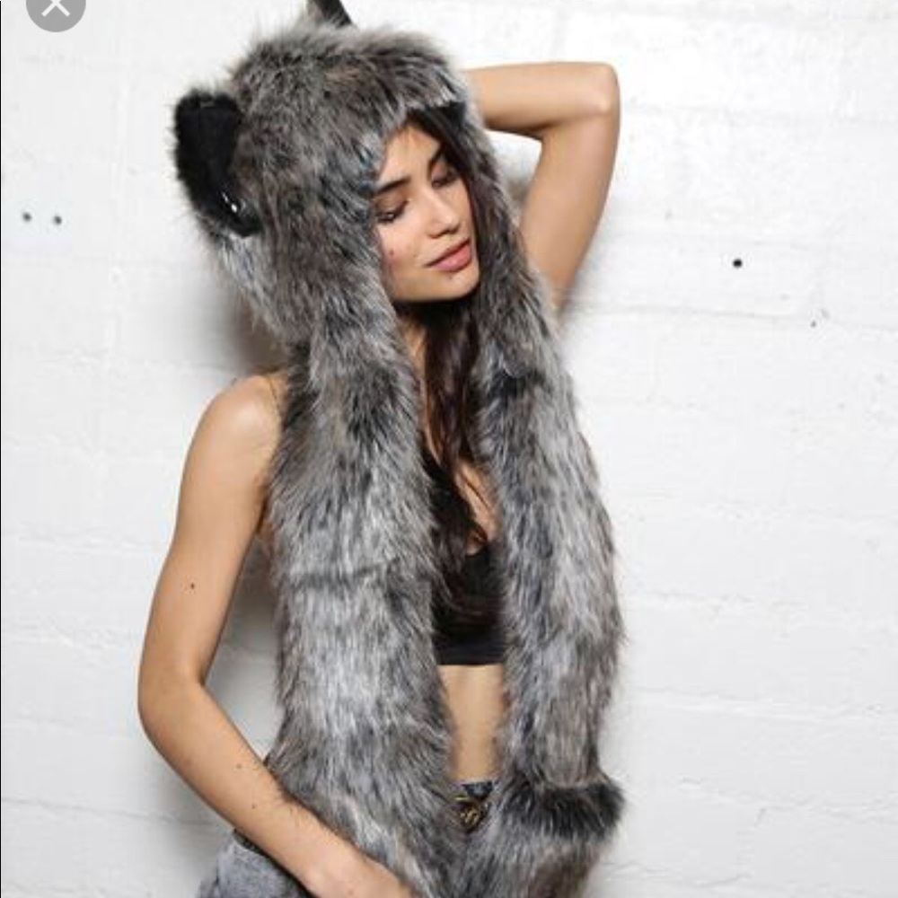 Brand new spirit hoods grey wolf
